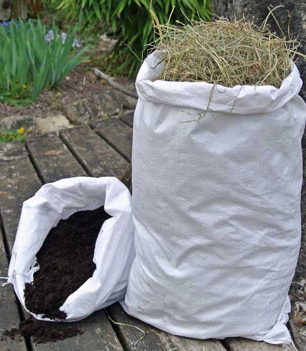 https://bulkbags.com.au/images/garden-bag-60L.jpg